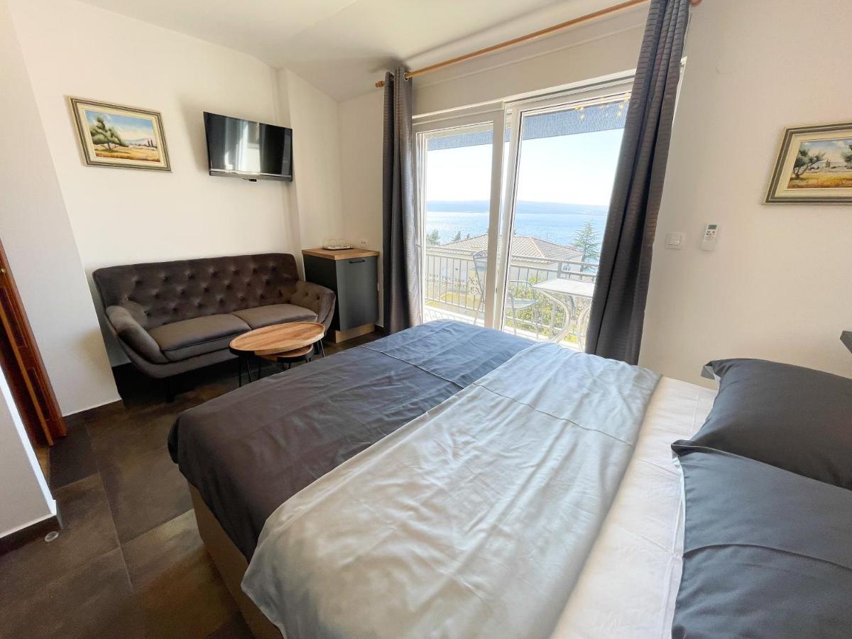 Kira Apartment *
